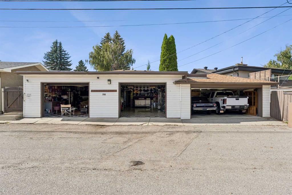 Picture for 708 Lake Bonavista Drive SE