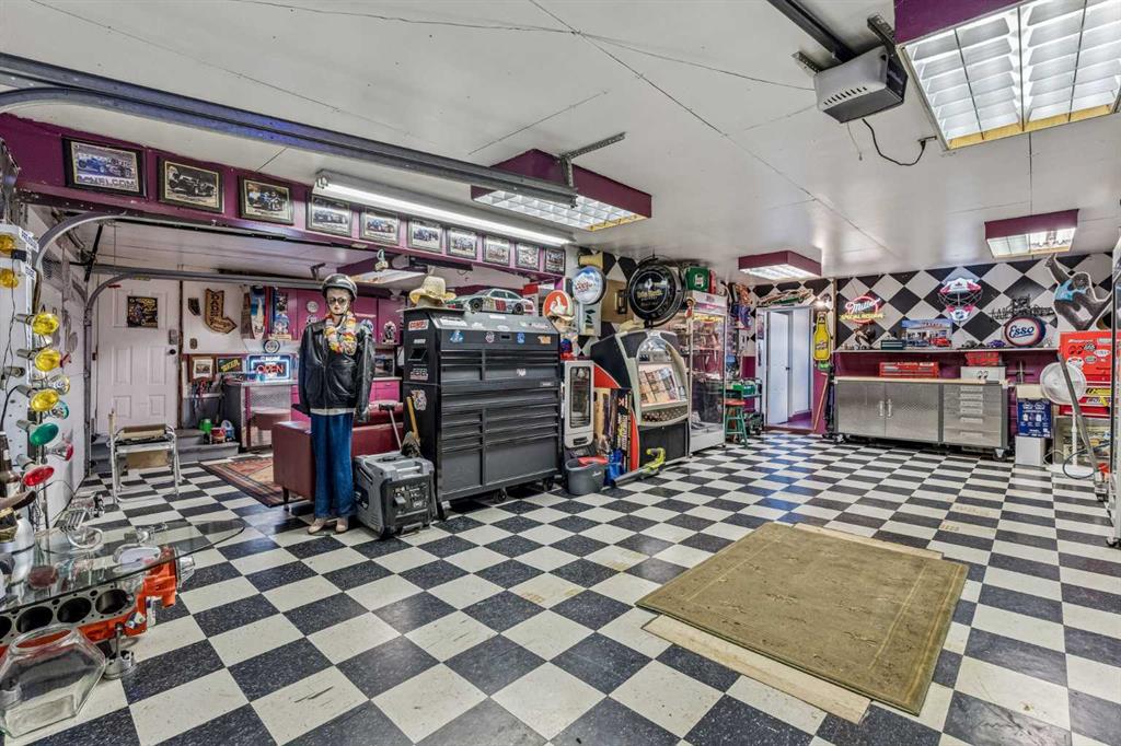 Picture for 708 Lake Bonavista Drive SE