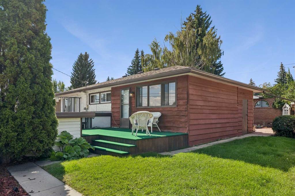 Picture for 708 Lake Bonavista Drive SE