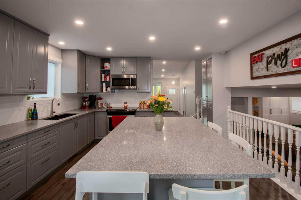 Picture for 460 Hawkhill Place NW