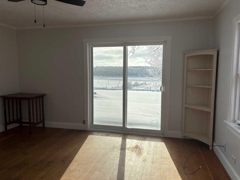 Picture for 40025 Range Road 222  