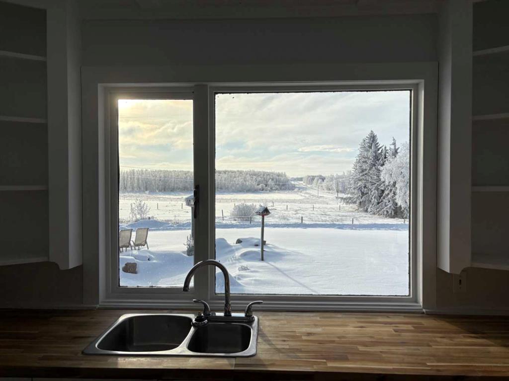 Picture for 40025 Range Road 222  