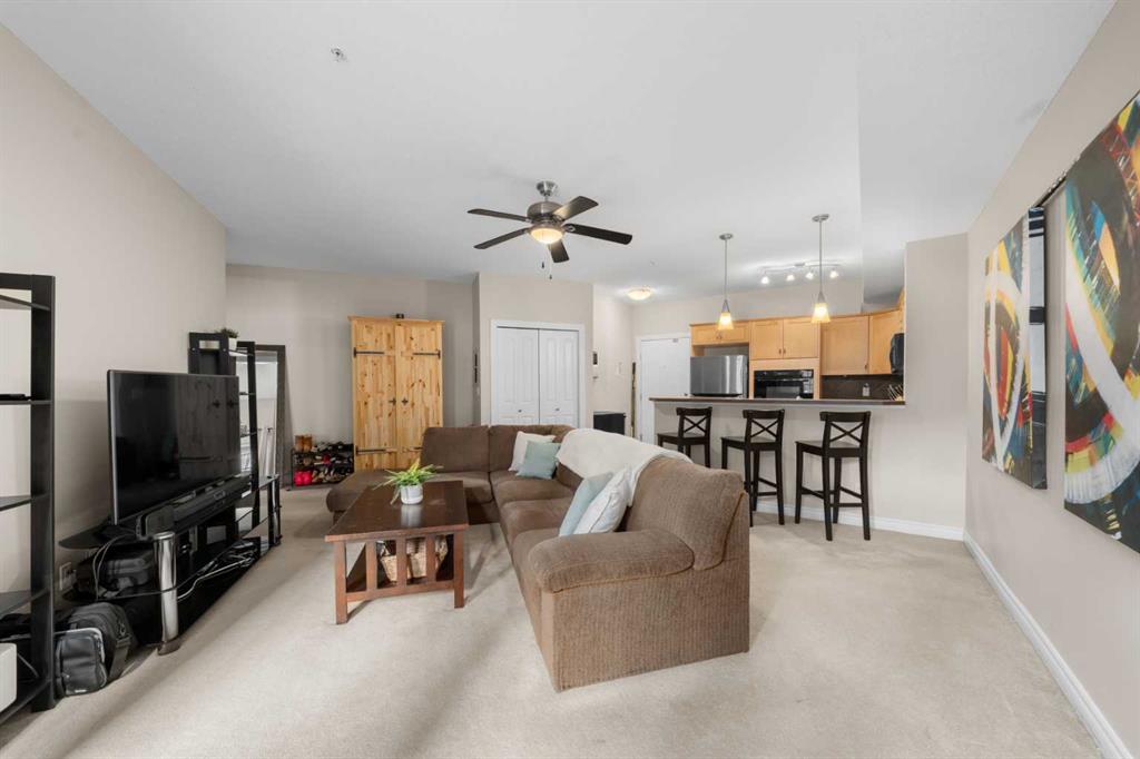 Picture for 117, 60 Royal Oak Plaza NW