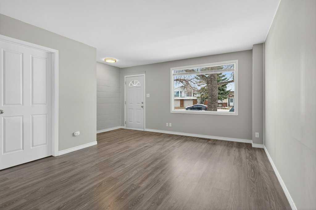 Picture for 303, 2211 19 Street NE