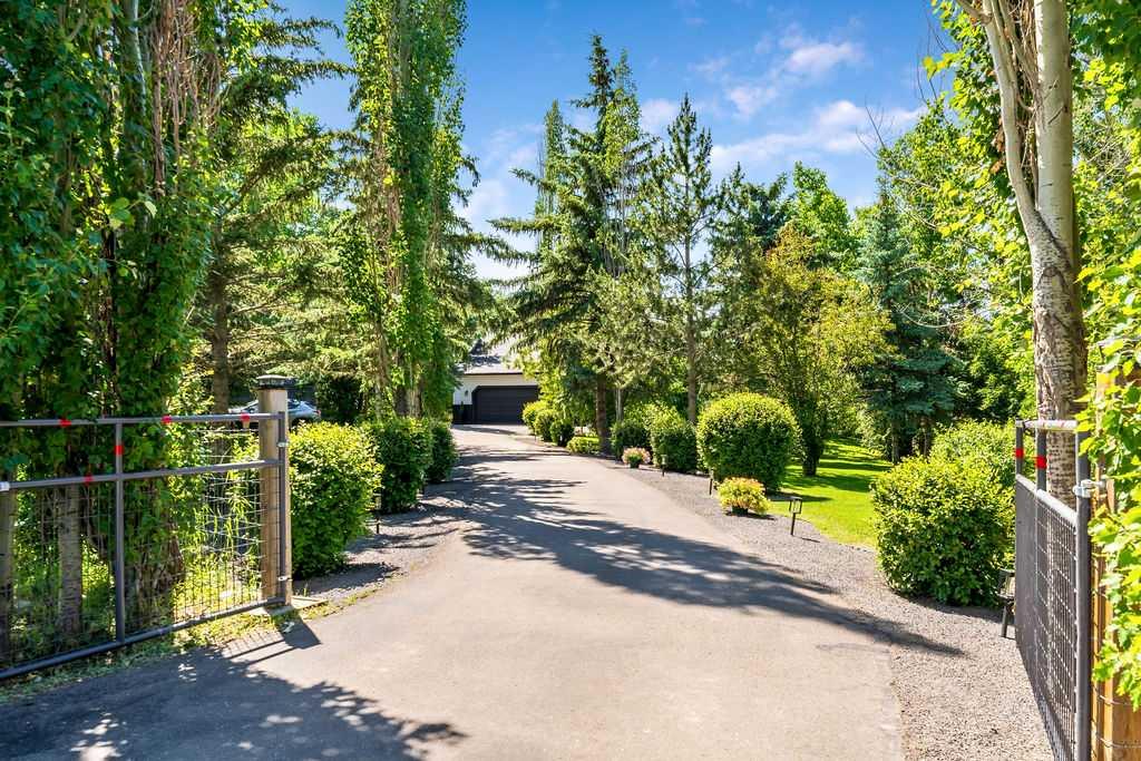 Picture for 80107 Highwood Meadows Drive E