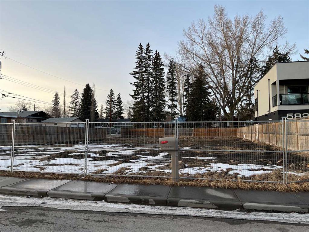 Picture for 5819 Bowwater Crescent NW