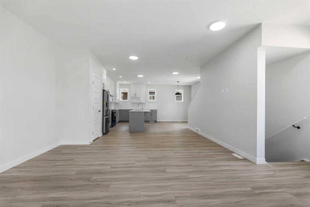 Picture for 803, 90 Corner Meadows Manor NE