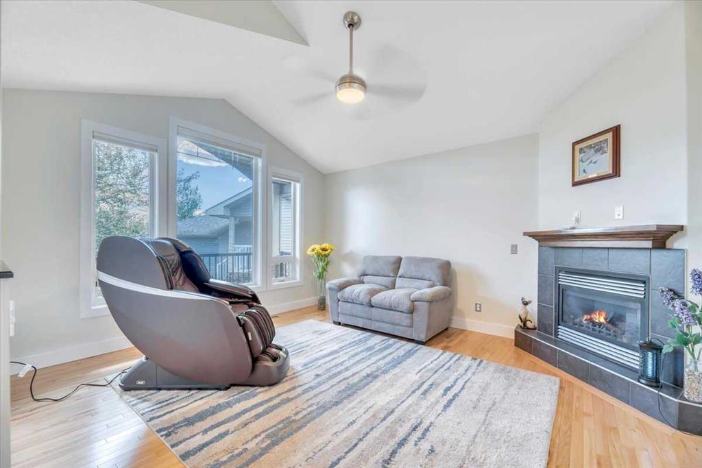 Picture for 188 Aspen Creek Crescent 