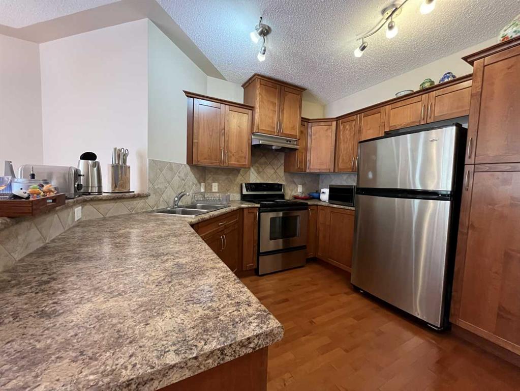 Picture for 305, 30 Discovery Ridge Close SW