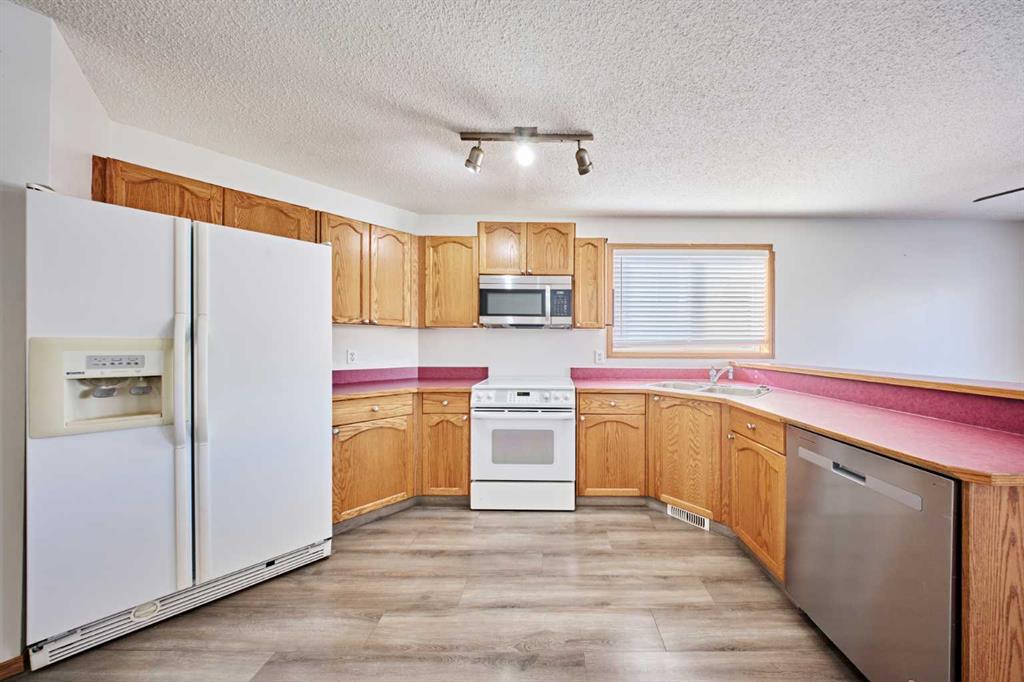 Picture for 240 Covehaven Road NE