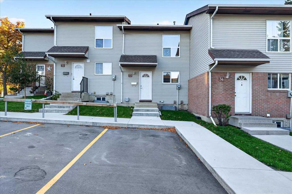 Picture for 33, 64 Whitnel Court NE