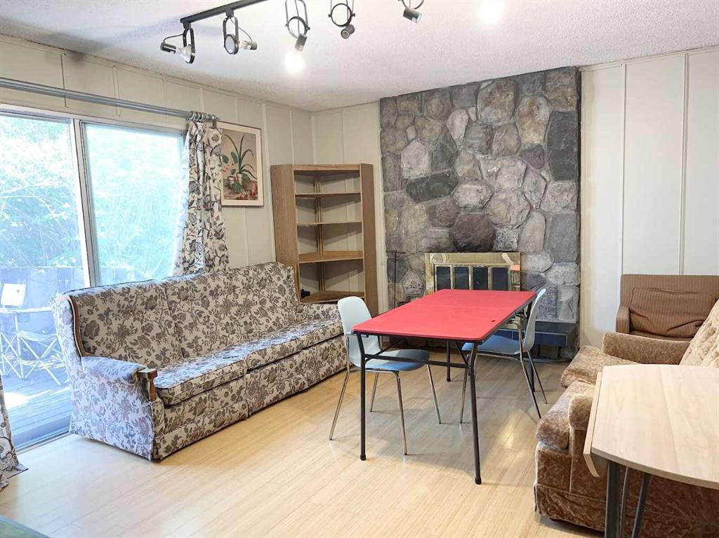 Picture for 105 Valhalla Crescent NW
