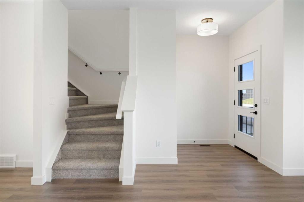 Picture for 215 Belvedere Avenue SE