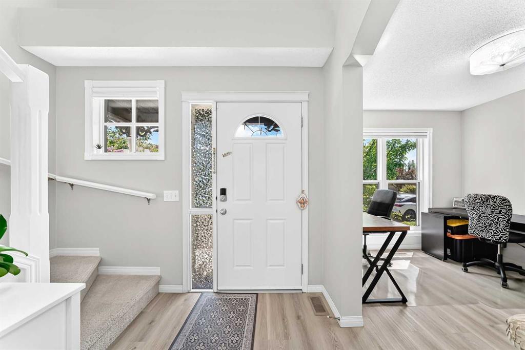 Picture for 94 Tuscany Ridge Common NW