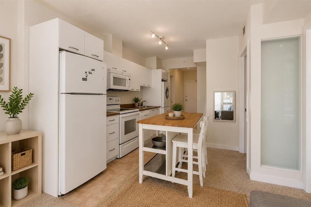 Picture for 403, 3830 Brentwood Road NW