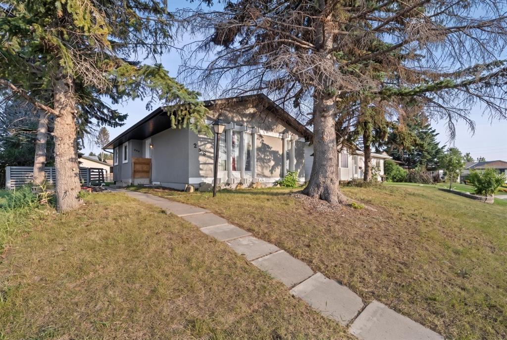 Picture for 259 Manora Crescent NE