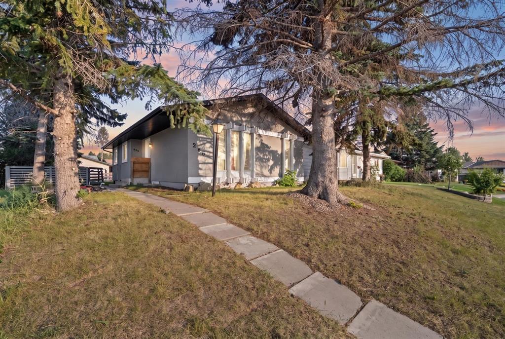 Picture for 259 Manora Crescent NE
