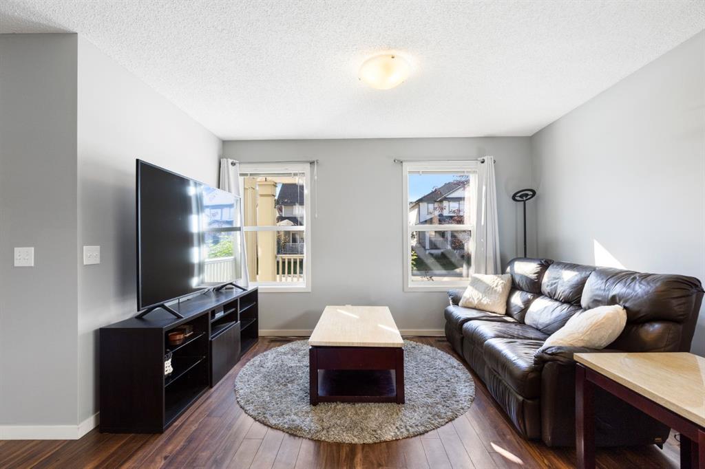 Picture for 42 Copperpond Place SE