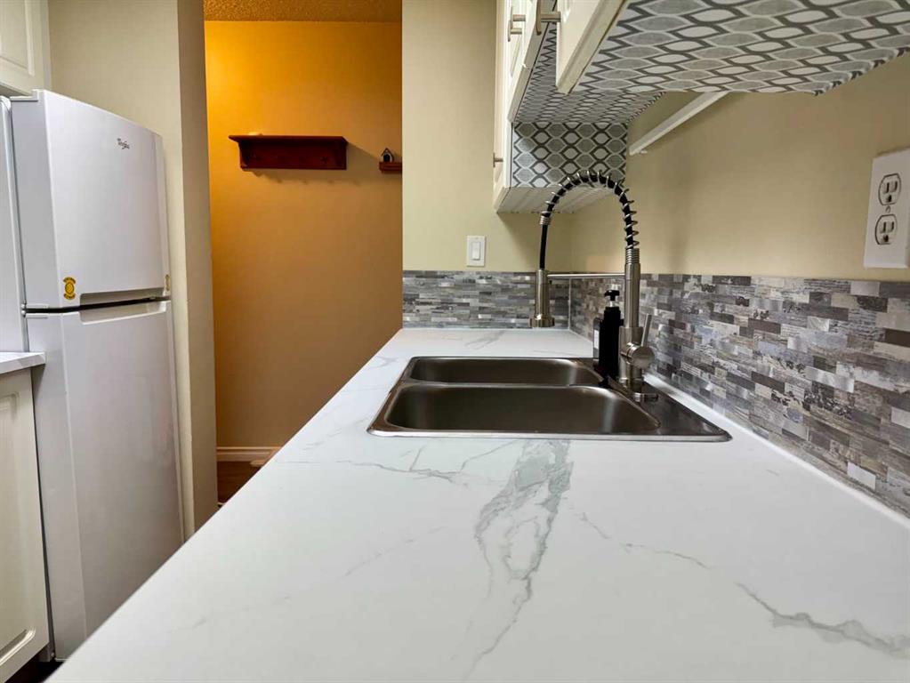 Picture for 83E, 231 Heritage Drive SE