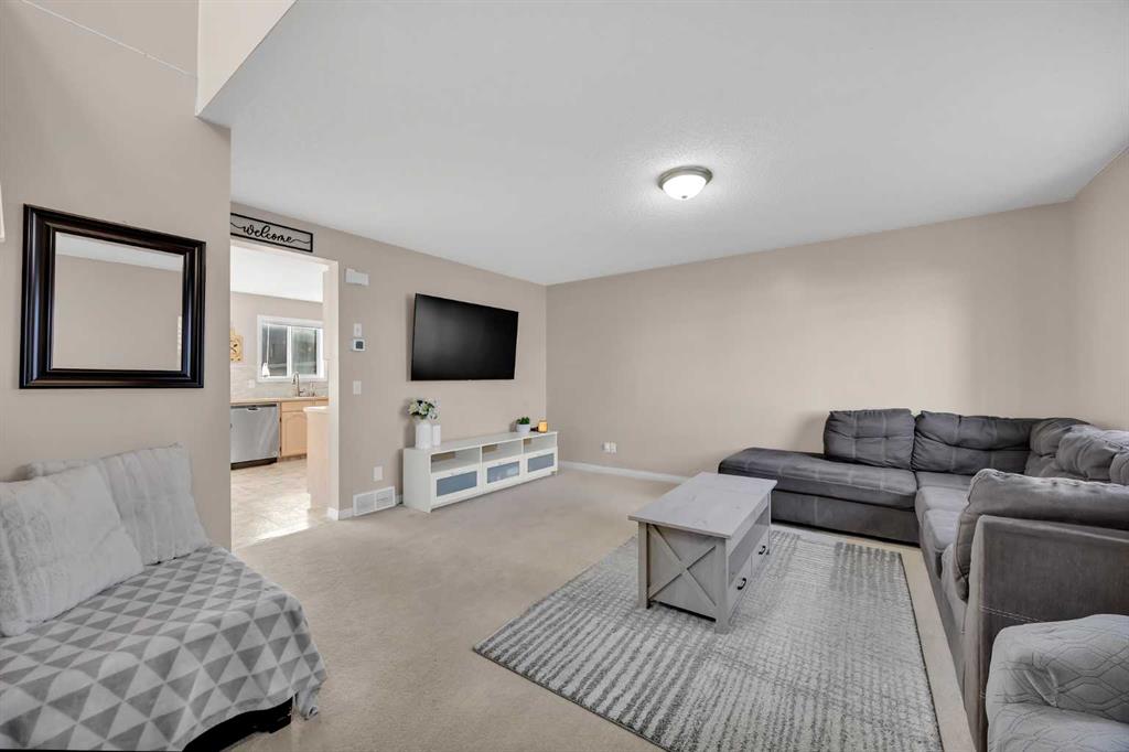 Picture for 26 Saddlemead Close NE