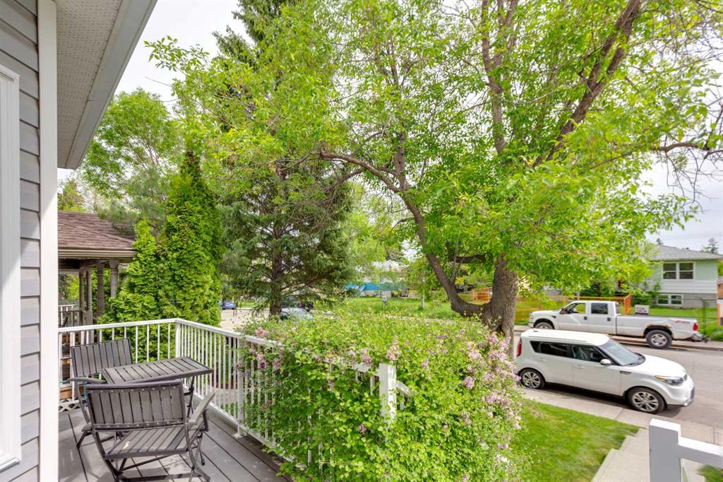 Picture for 718 53 Avenue SW