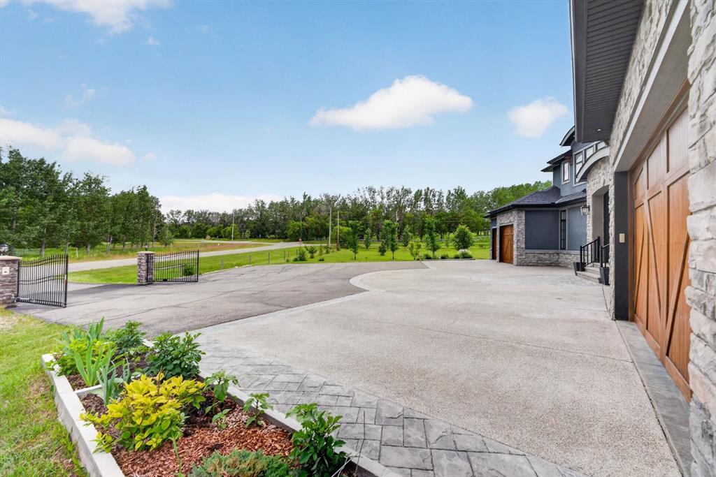 Picture for 246051 20 Street E