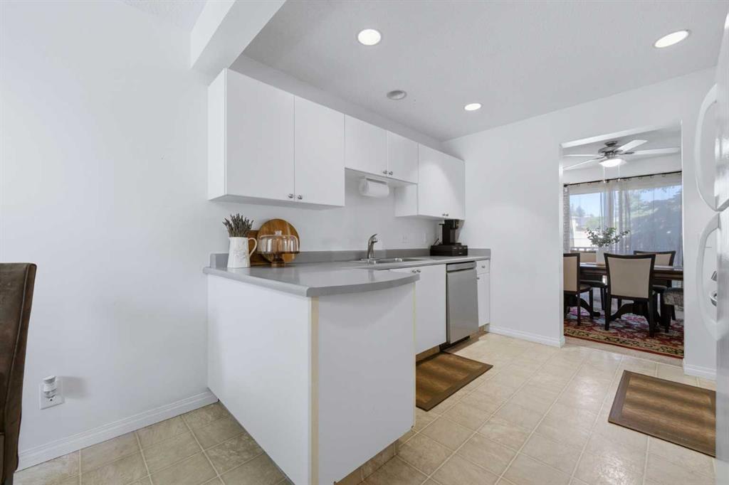 Picture for 92, 388 Sandarac Drive NW