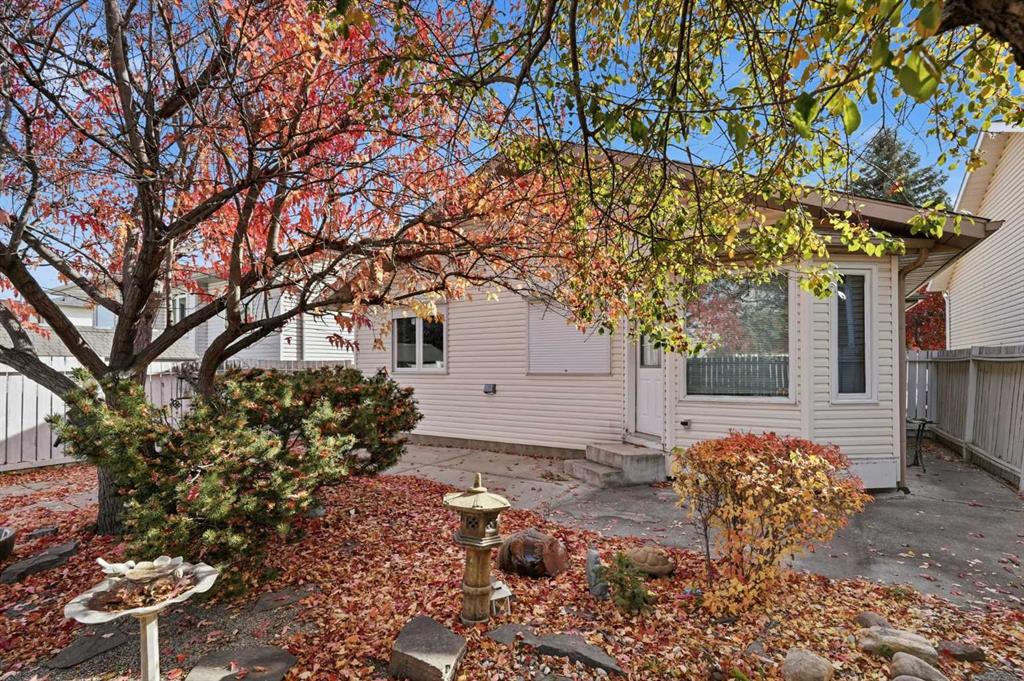 Picture for 866 Applewood Drive SE