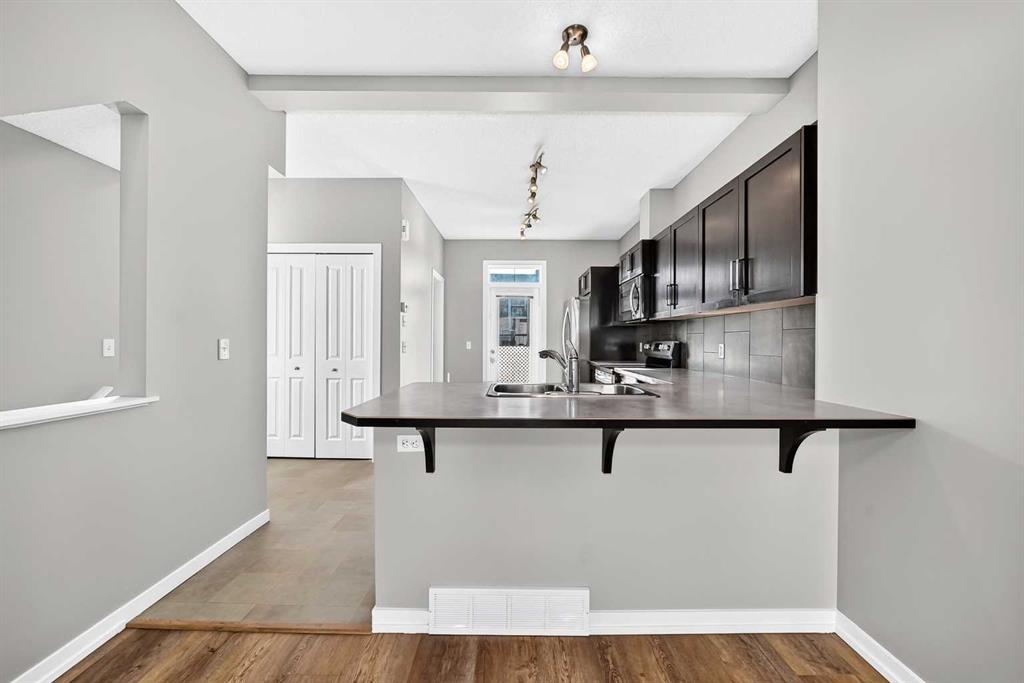 Picture for 108 New Brighton Point SE