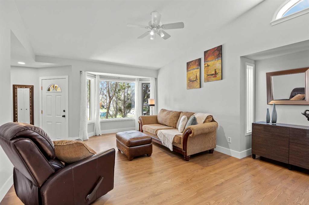 Picture for 260 Riverside Mews SE