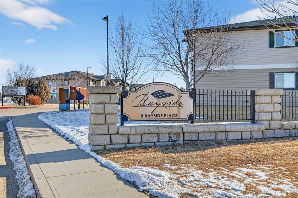 Picture for 302, 8 Bayside Place 