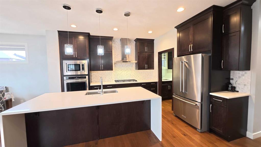 Picture for 144 RED EMBERS Square NE