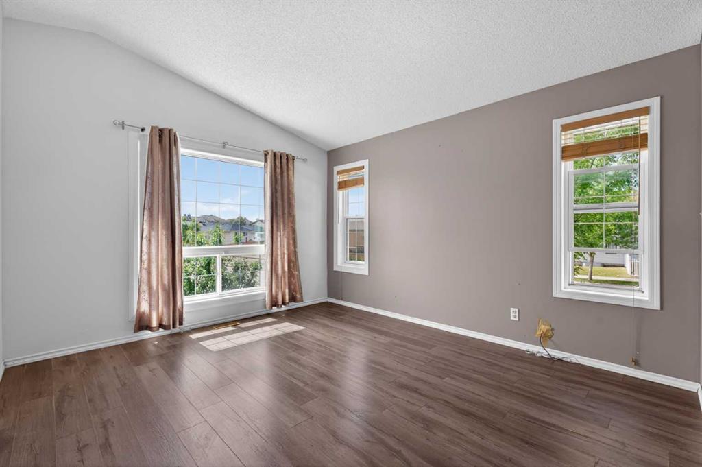 Picture for 171 Saddlemont Crescent NE