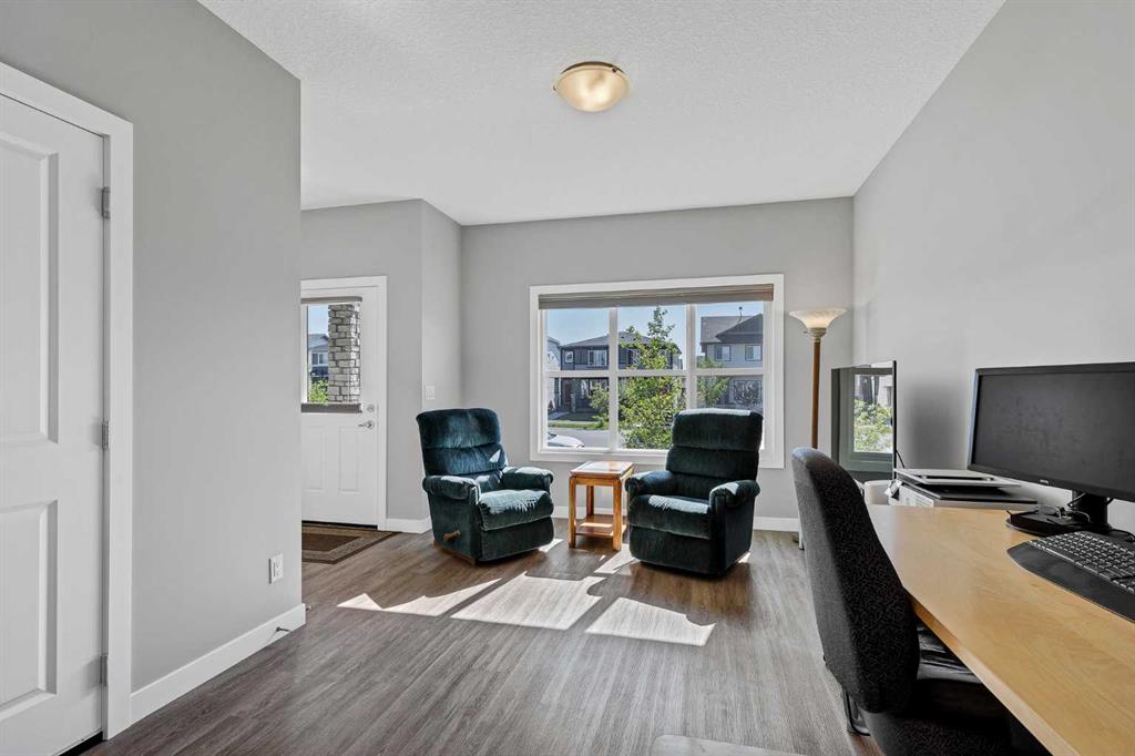 Picture for 47 Cornerbrook Gate NE