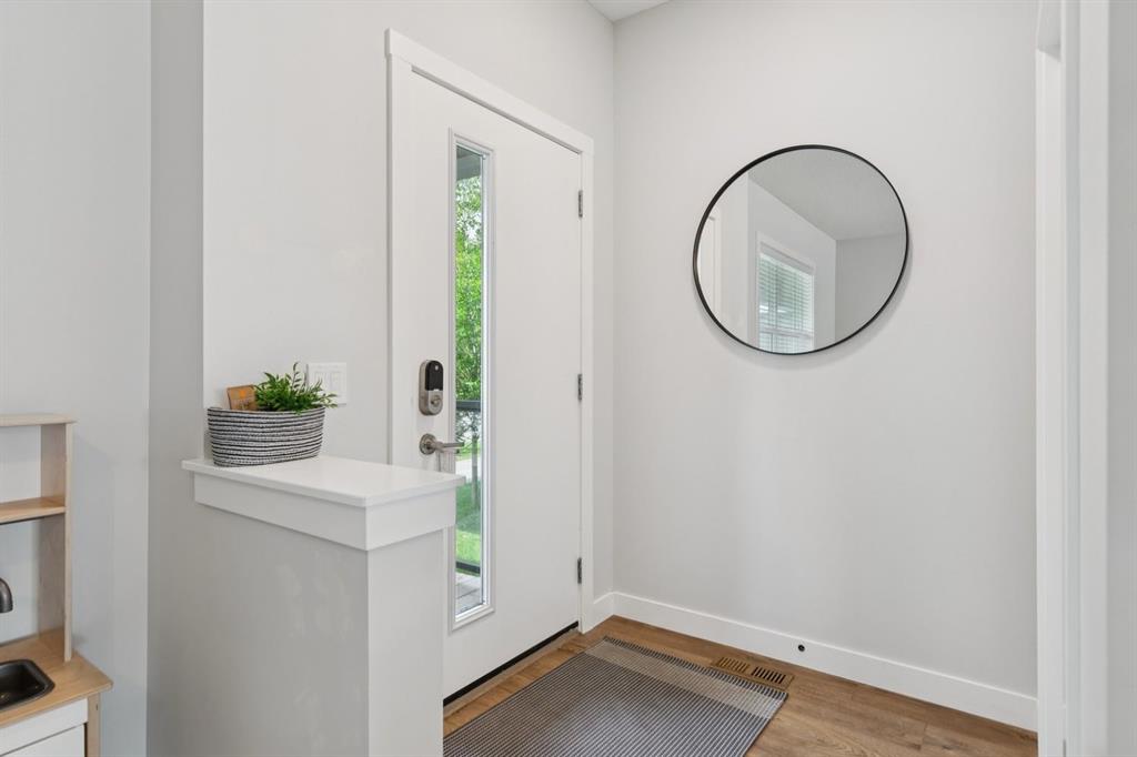 Picture for 124 Wolf Willow Boulevard SE
