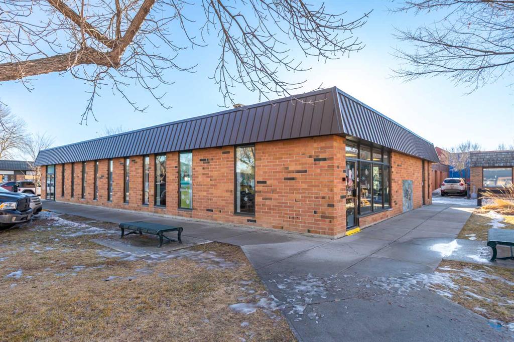 Picture for 121 1 Street SW