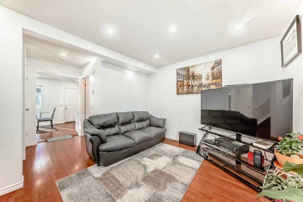 Picture for 79 Hidden Crescent NW