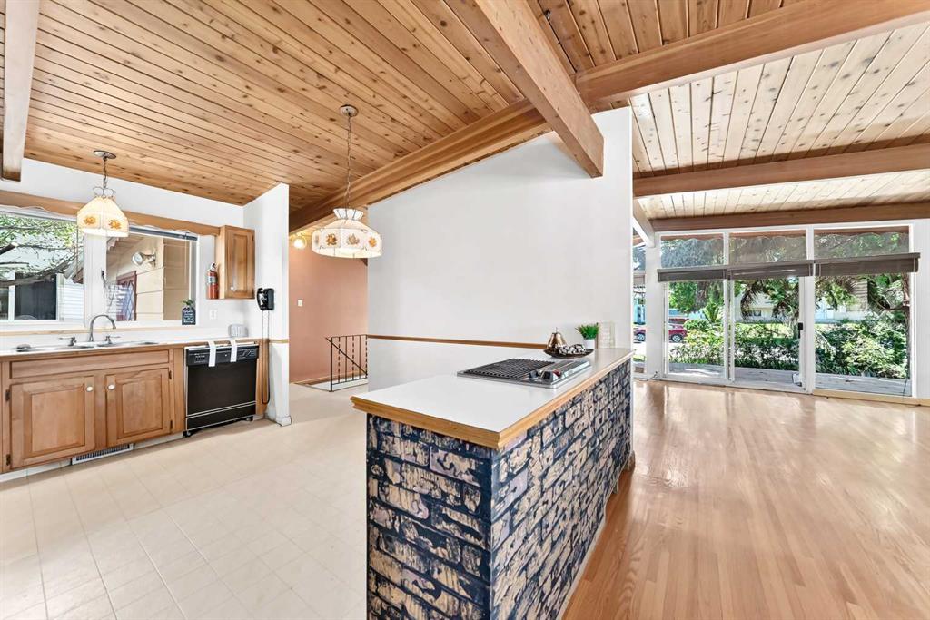 Picture for 1460 Northmount Drive NW