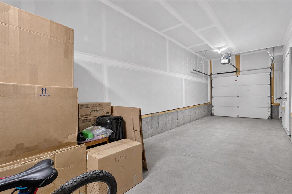 Picture for 20 Evanscrest Park NW