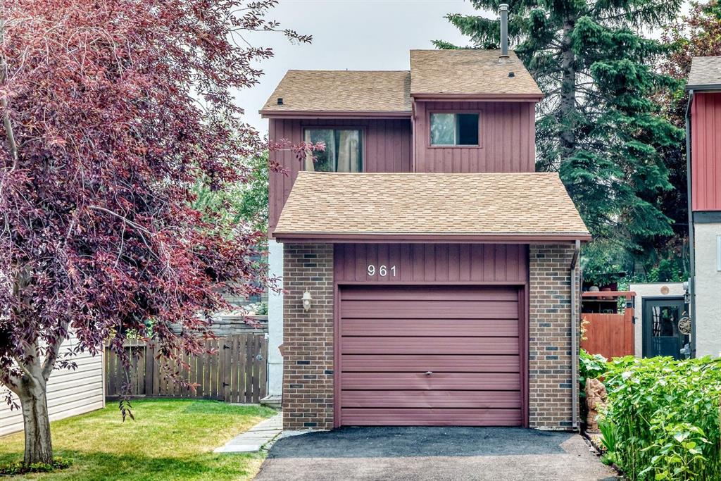 Picture for 961 Ranchview Crescent NW