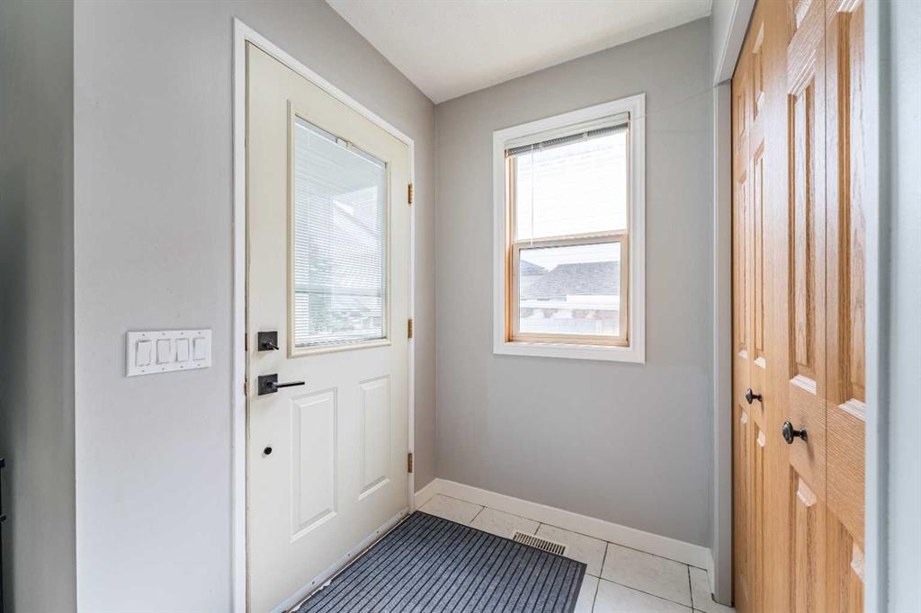 Picture for 40 Fonda Crescent SE