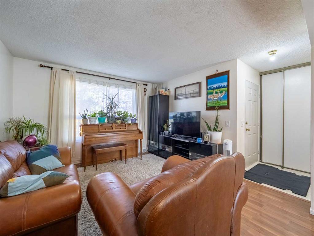 Picture for 62, 4360 58 Street NE