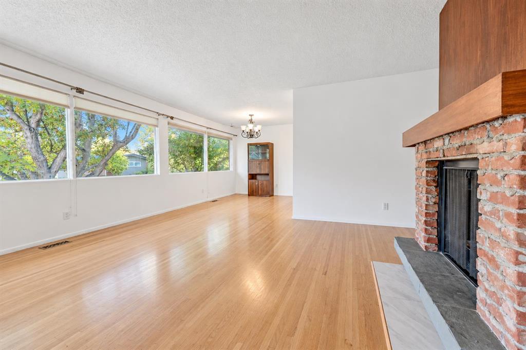 Picture for 3912 Vancouver Crescent NW