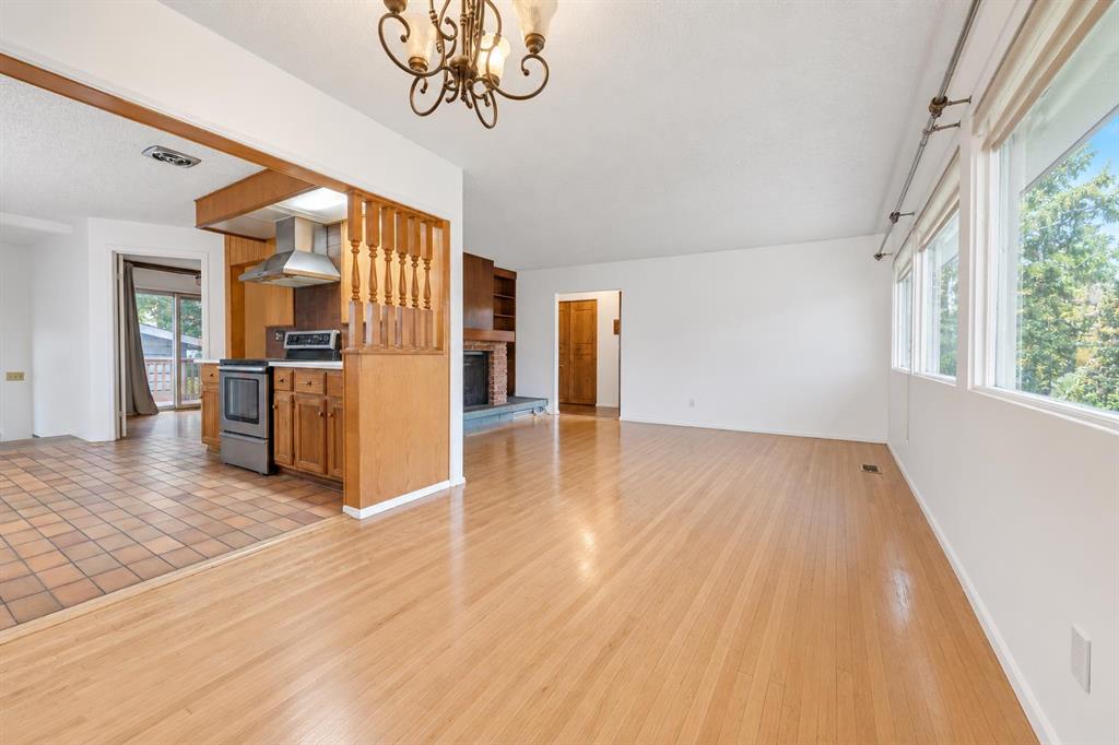 Picture for 3912 Vancouver Crescent NW