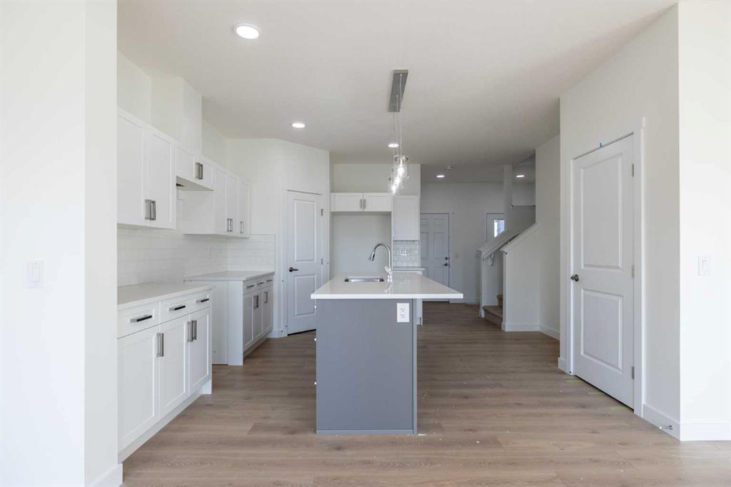 Picture for 308 Edgefield Close 