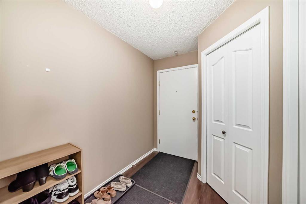 Picture for 119, 6000 Somervale Court SW