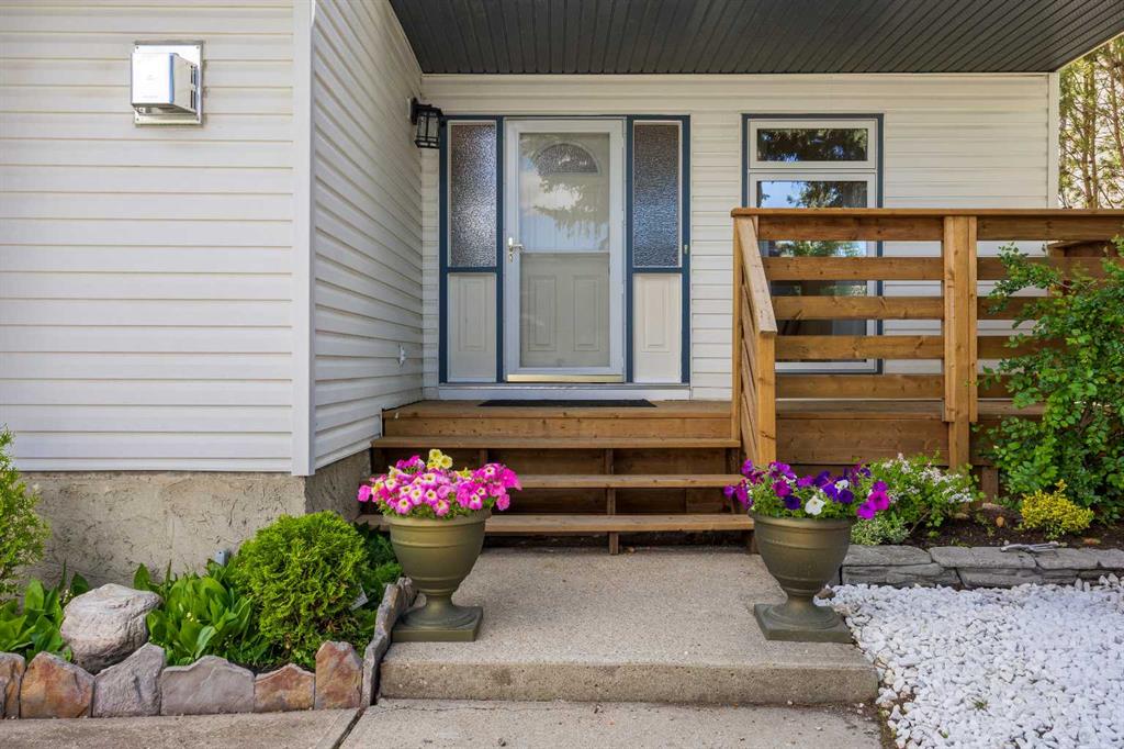 Picture for 151 Ranchview Place NW