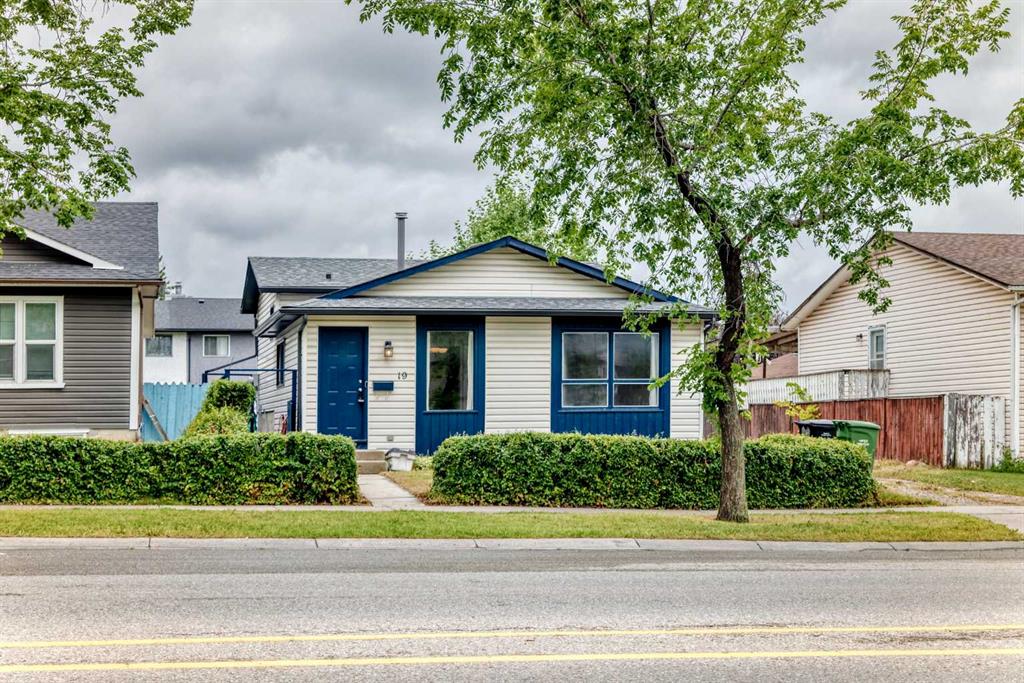 Picture for 19 Falshire Drive NE