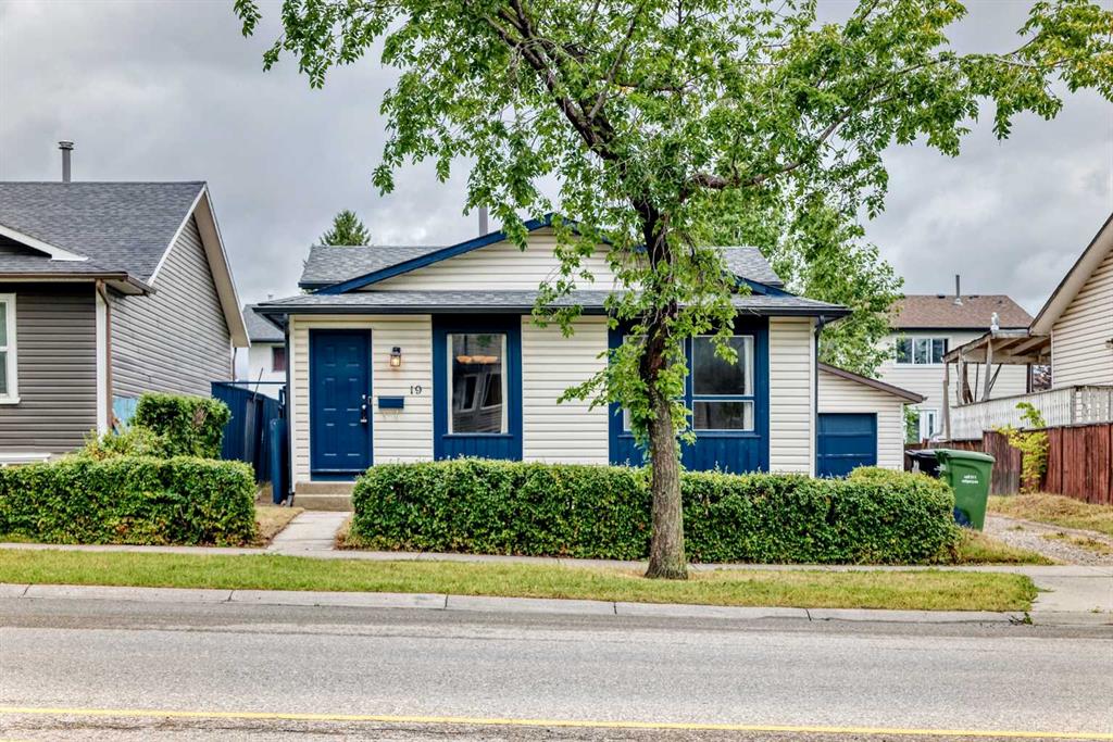Picture for 19 Falshire Drive NE