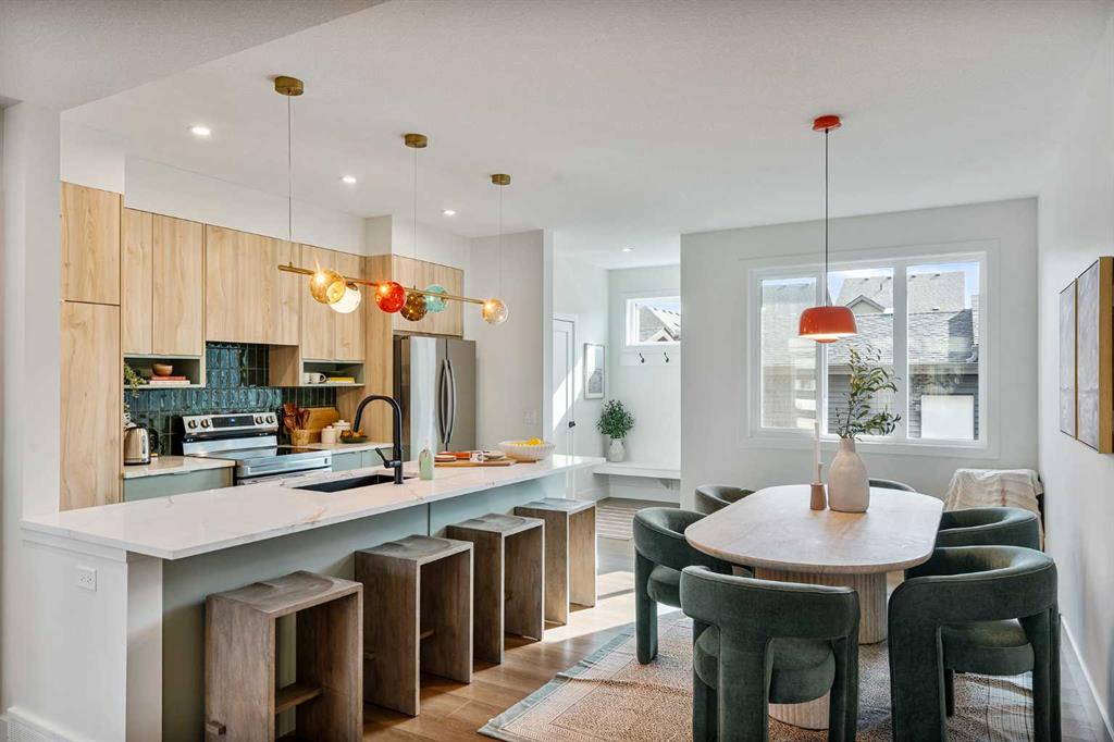 Picture for 21 Silverton Glen Bay SW